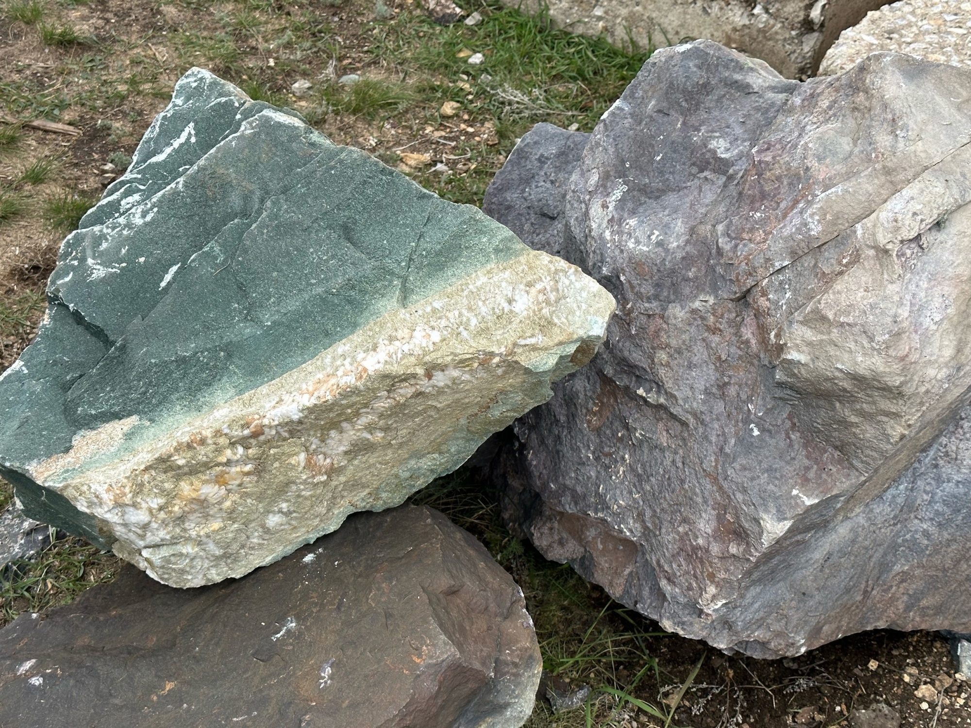 Камни для ландшафтного дизайна зелёные 10-60 килограмм купить в Лосино-Петровском