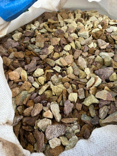 Златолит персиковый декоративная каменная крошка купить в Лосино-Петровском