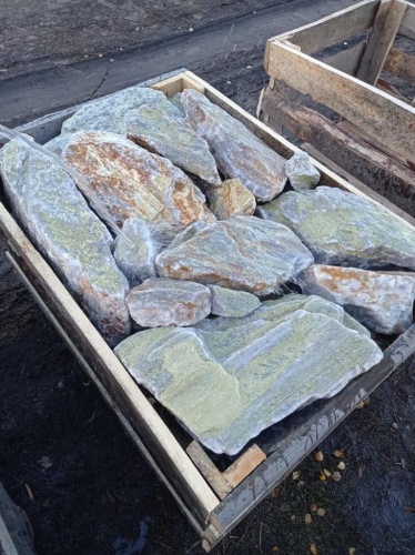 Златолит жёлтый, жёлто-зелёный глыбки и валуны для ланшафтного дизайна купить в Лосино-Петровском
