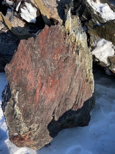 Ландшафтные глыбы красно-фиолетовые 200-1000 килограмм купить в Лосино-Петровском