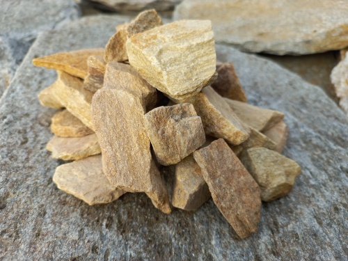 Златолит жёлтый декоративная каменная крошка купить в Лосино-Петровском