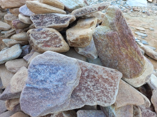 Златолит жёлтый, жёлто-зелёный глыбки и валуны для ланшафтного дизайна купить в Лосино-Петровском