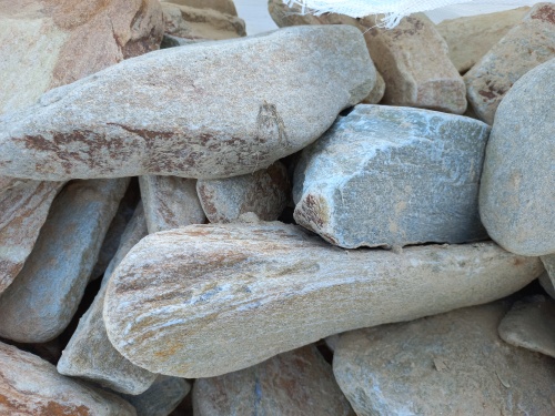 Златолит жёлтый, жёлто-зелёный глыбки и валуны для ланшафтного дизайна купить в Лосино-Петровском