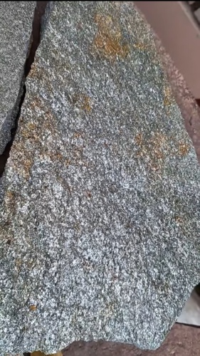 Плитняк златолит серебристый для цоколя, отмостки купить в Лосино-Петровском