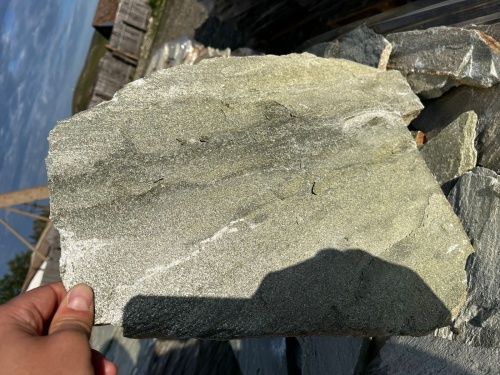 Плитняк златолит зелёный для цоколя, отмостки купить в Лосино-Петровском