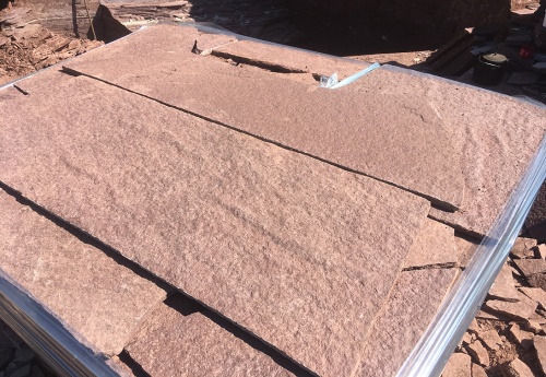 Плитняк лемезит бордовый для цоколя 1,5-2 см купить в Лосино-Петровском